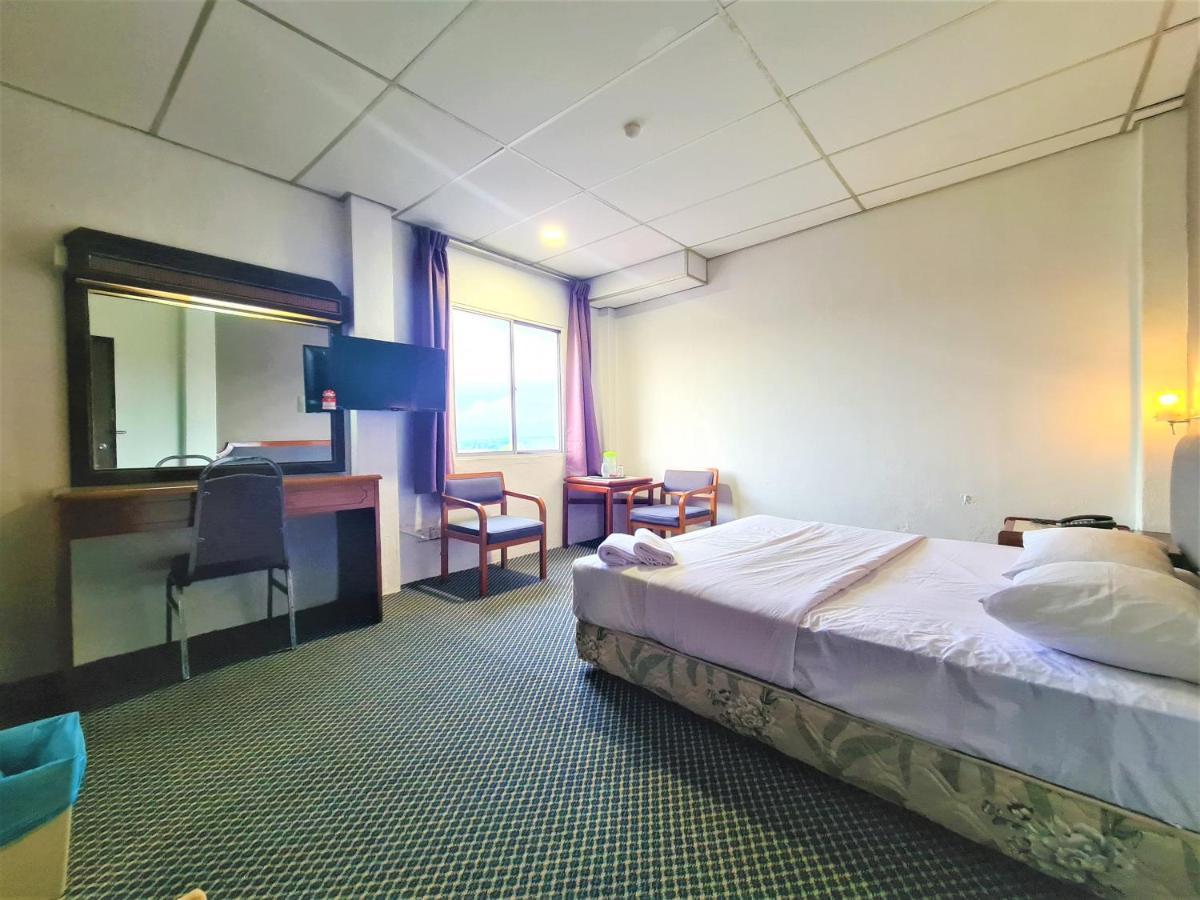 Anika Inn - Kluang Exterior photo