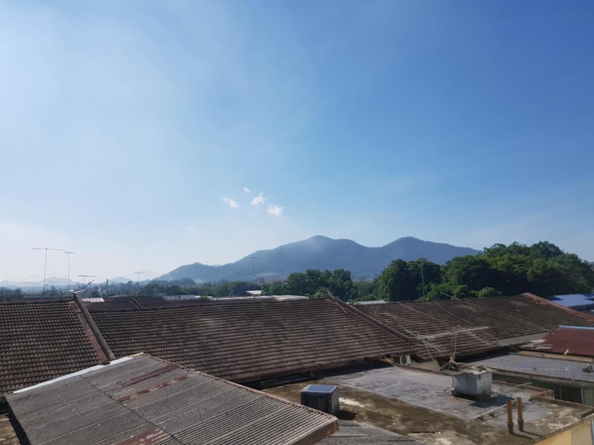 Anika Inn - Kluang Exterior photo