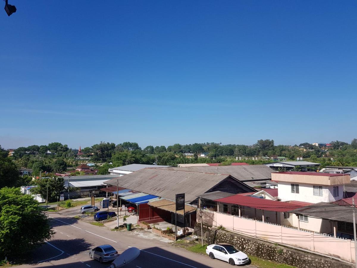 Anika Inn - Kluang Exterior photo